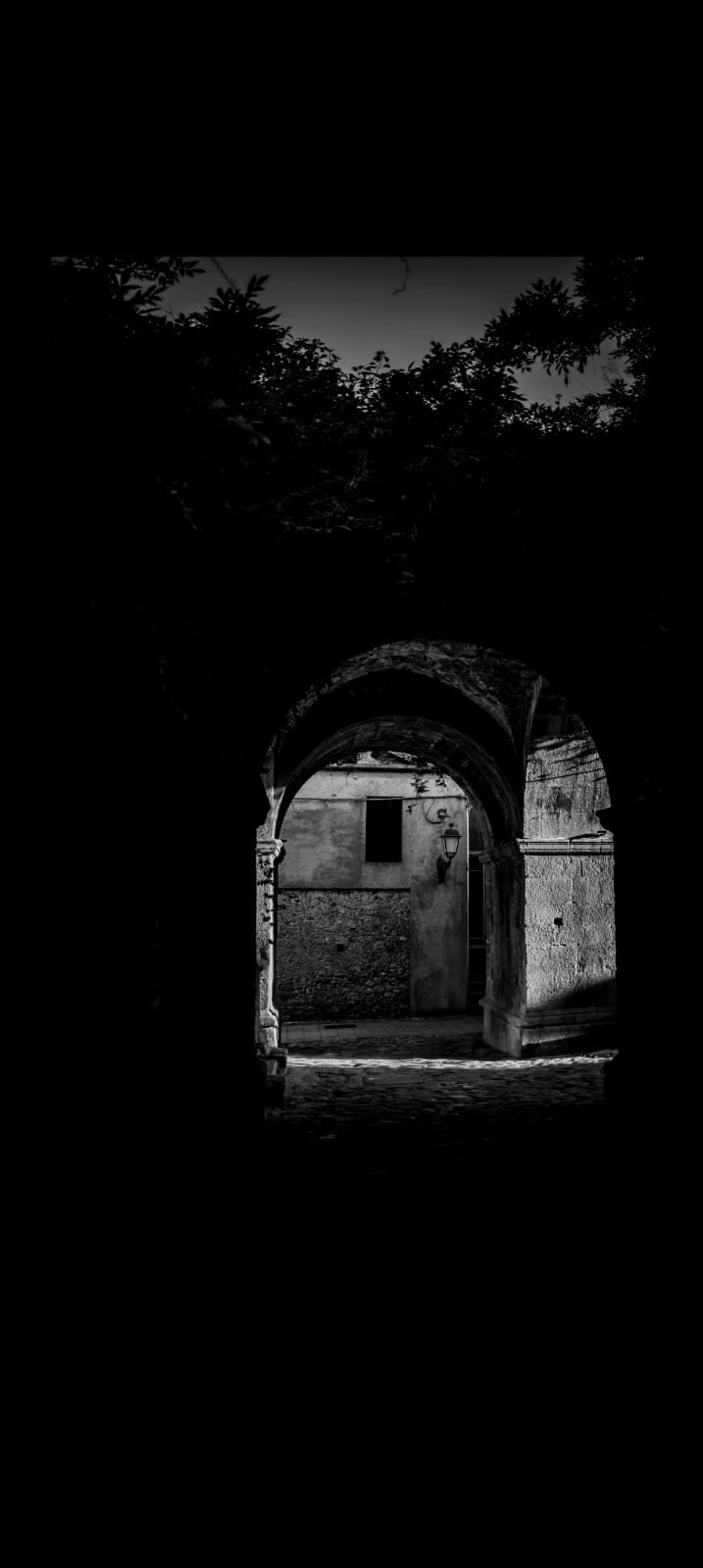 Staletti — cdv staletti stone archway black and white 01